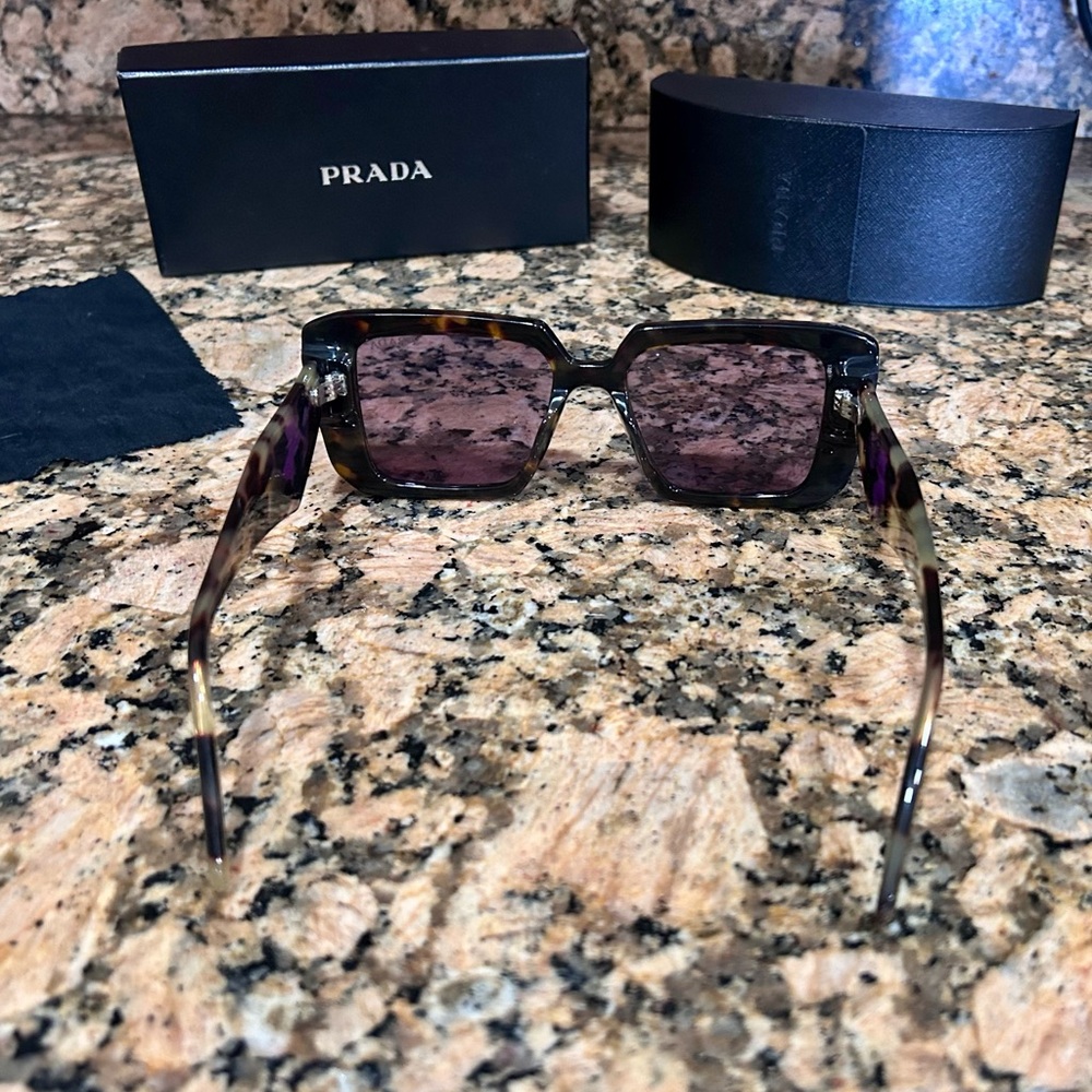 Prada Sunglasses pr23ys New + FREE shipping - Picture 8 of 17